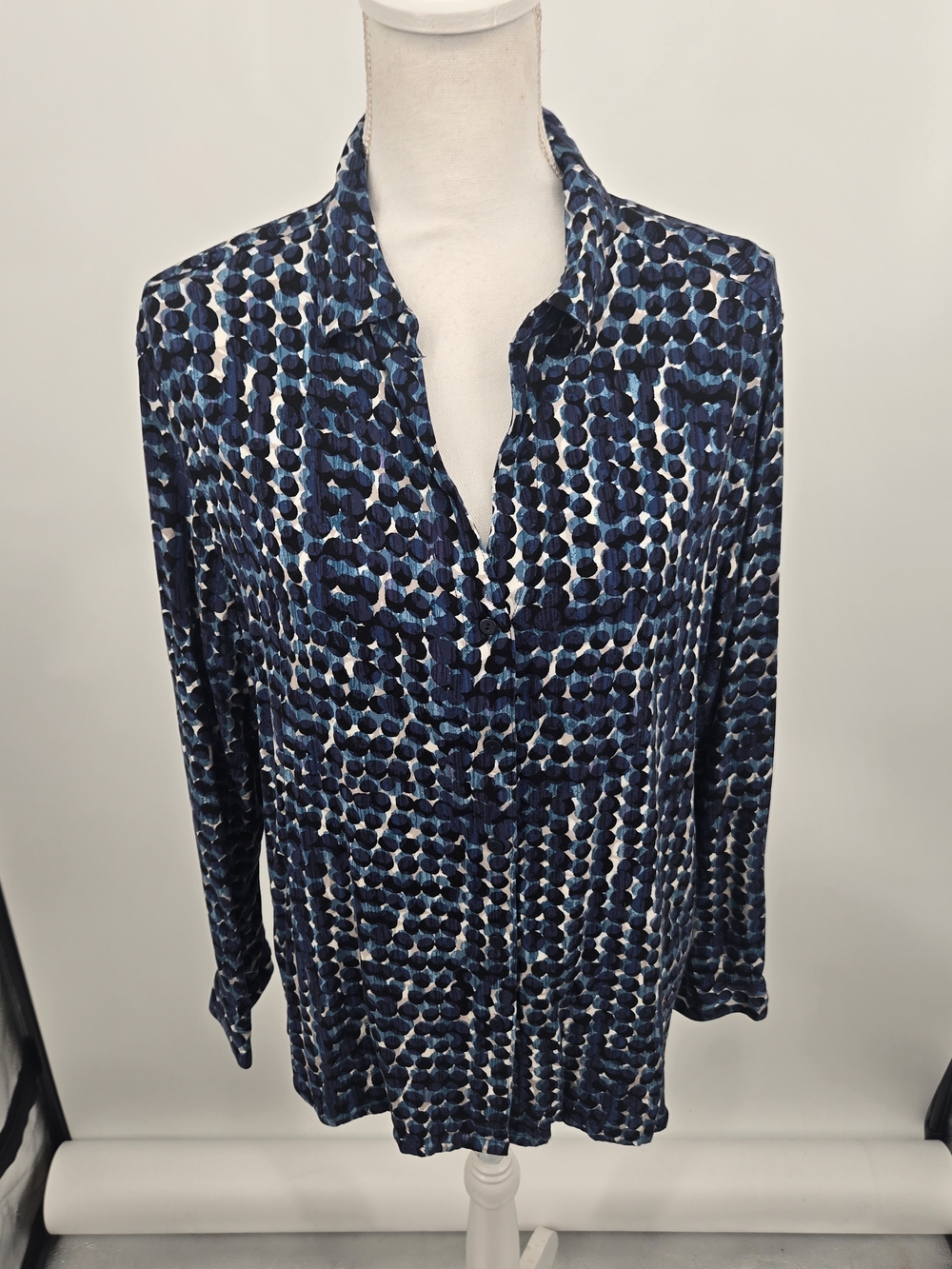NIC+ZOE Navy and Black Dot-Print Button-Down Shirt XL (7129)